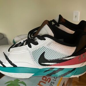 Nike White and Turquoise Athletic Shoes